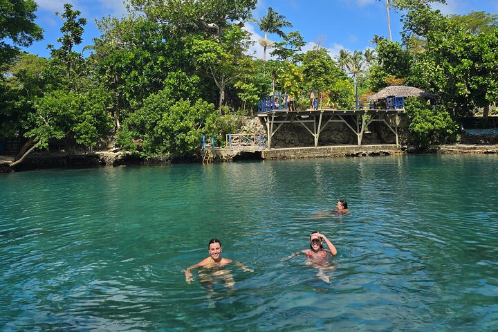 Efate Half Day Trip, Eton Beach, Blue Lagoon and Lunch at Turtle