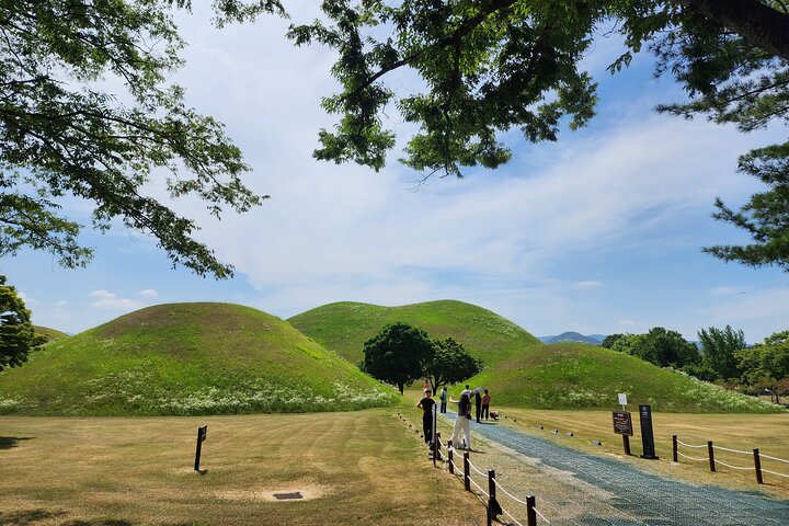 Gyeongju's Top Attractions on Private Tour with a Licensed guide