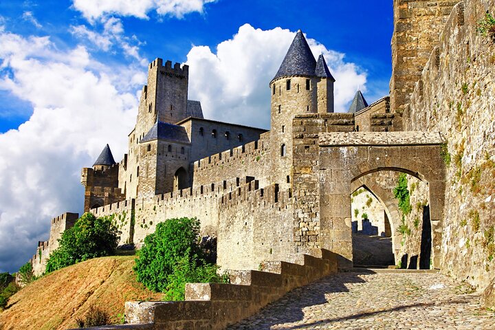 Hello Carcassonne: Private 2-Hour Intro Walk with Local Guide