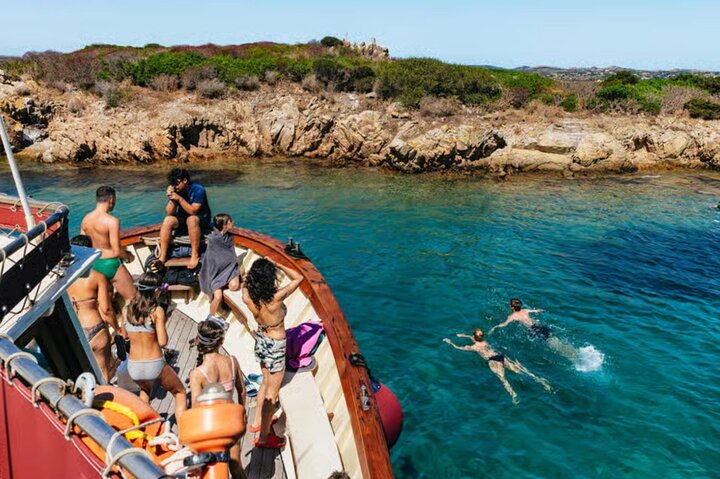Boat Tour to Caprera and La Maddalena Archipelago