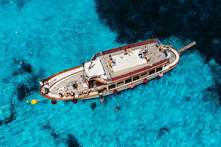 Boat Tour to Caprera and La Maddalena Archipelago