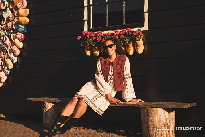 Private Photoshoot in Zaanse Schans with Windmills