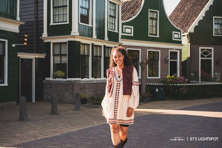 Private Photoshoot in Zaanse Schans with Windmills