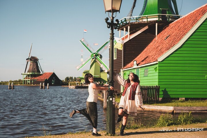 Private Photoshoot in Zaanse Schans with Windmills