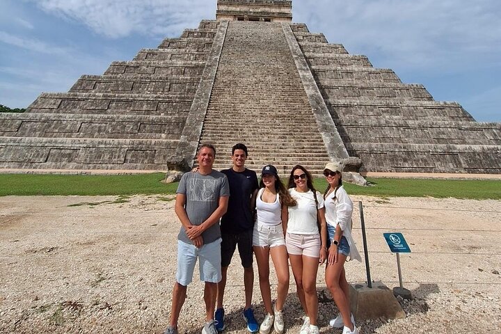 Chichen Itza: Tour with Expert Guide without lines!
