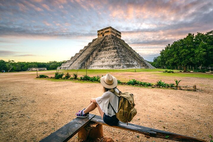 Chichen Itza: Tour with Expert Guide without lines!