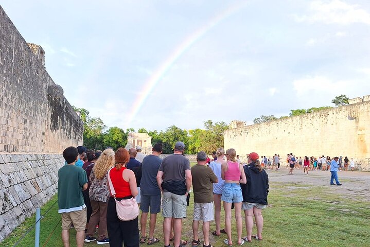 Chichen Itza: Tour with Expert Guide without lines!
