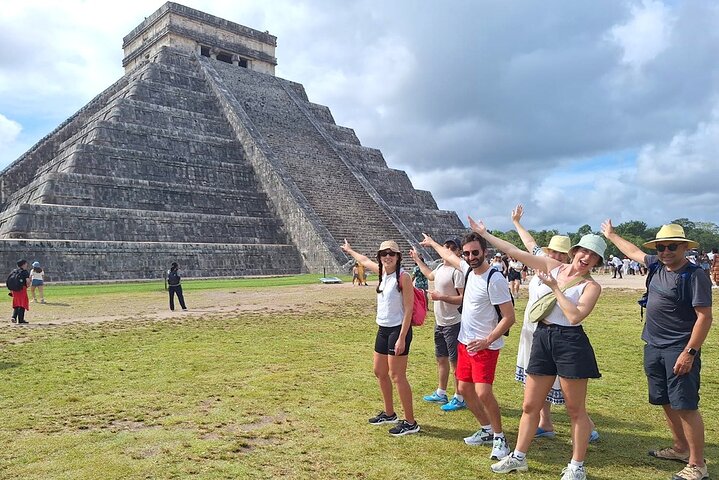 Chichen Itza: Tour with Expert Guide without lines!
