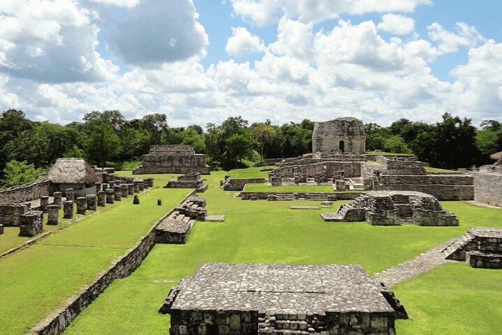 Chichen Itza, 2 cenotes Ik Kil and Hubiku, visit to Valladolid