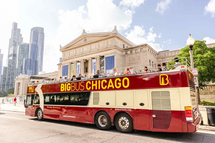 Chicago Hop-On Hop-Off Sightseeing Tour by Open-top Bus