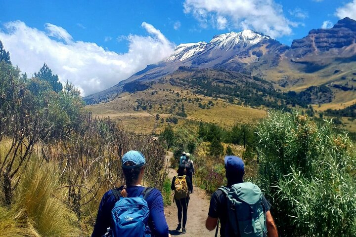 Hiking in Iztaccihuatl Volcano