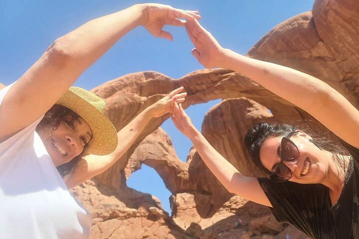 HIGHLY RATED Arches National Park Sightseeing Tour From Moab Utah