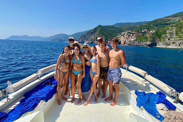 Cinque Terre Boat Tours Experience