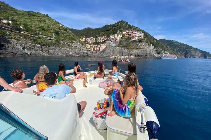 Cinque Terre Boat Tours Experience