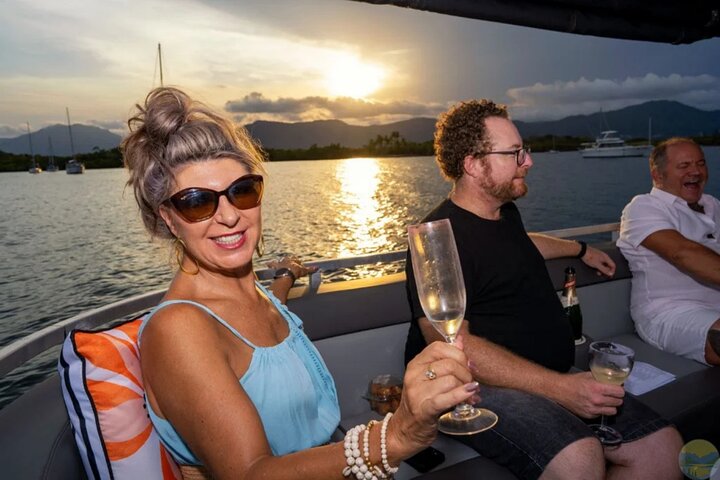 Stockholm Guided Archipelago Cruise Tour with Swedish Fika