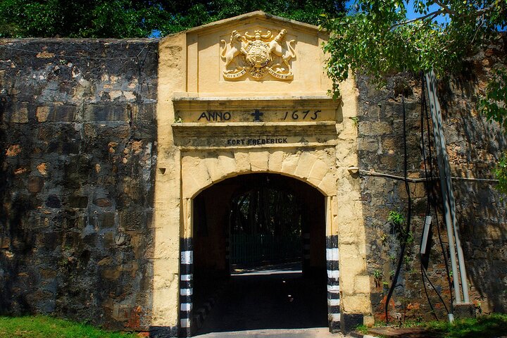 Trincomalee & Pigeon Island Day Tour with Seafood Lunch
