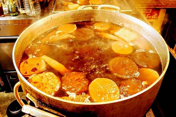 Hungry Osaka Street Food Tour:15 Tastings & 3 Drinks with a Local