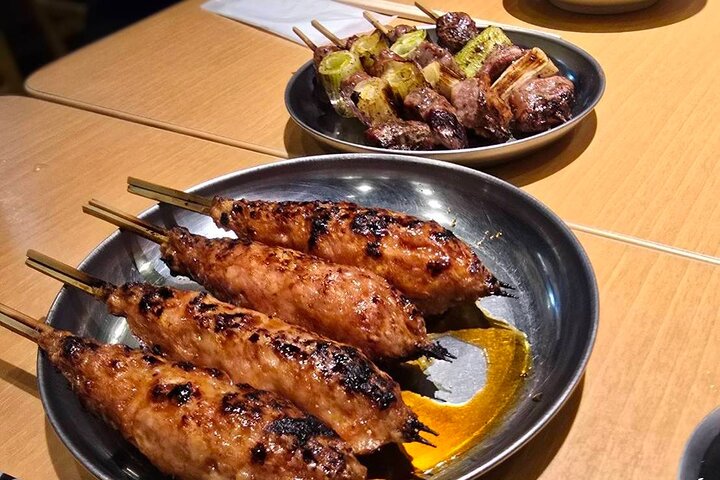 Hungry Osaka Street Food Tour:15 Tastings & 3 Drinks with a Local