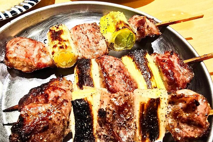 Hungry Osaka Street Food Tour:15 Tastings & 3 Drinks with a Local