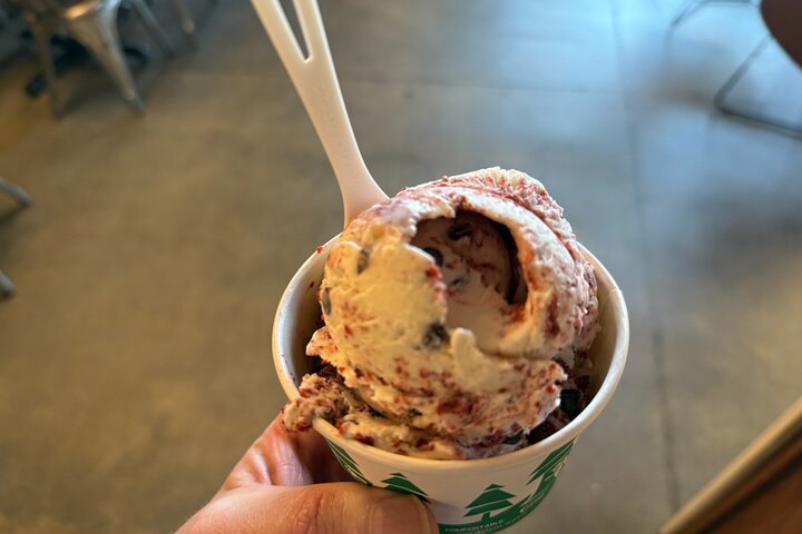 Minneapolis North Loop Food Tour of 6 Local's Favorites Tastings