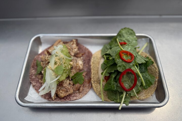 Minneapolis North Loop Food Tour of 6 Local's Favorites Tastings