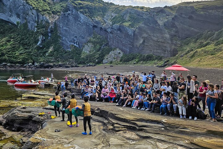 Jeju Tour | Jungmun & Seogwipo Pick-up | Seongsan, Haenyeo, Cave