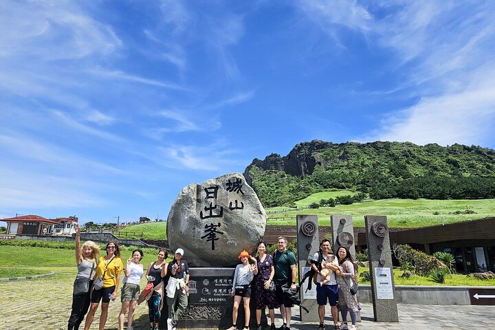 Jeju Tour | Jungmun & Seogwipo Pick-up | Seongsan, Haenyeo, Cave