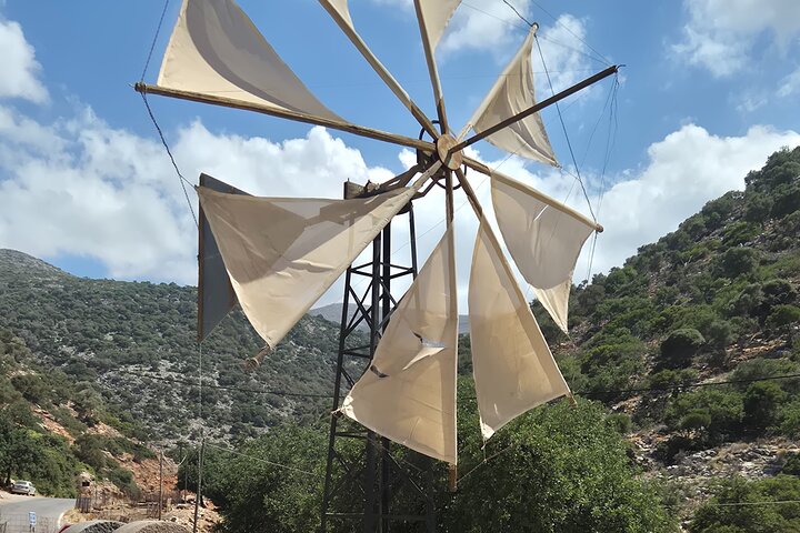Knossos & lasithi plateau villages,Zeus's cave&olive oil Mill