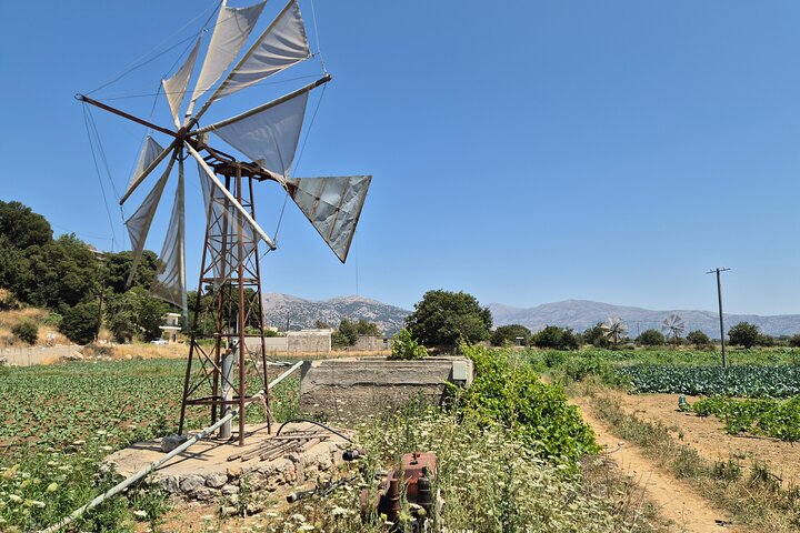 Knossos & lasithi plateau villages,Zeus's cave&olive oil Mill