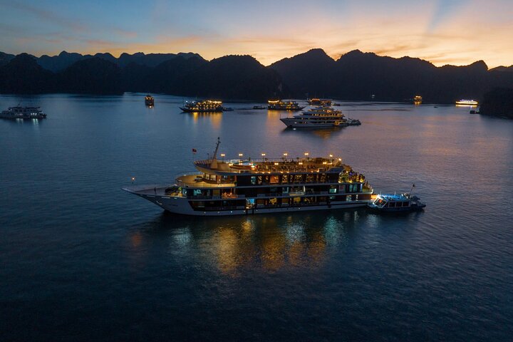 2-Day Luxury Halong & Lan Ha Bay Aspira Cruise from Hanoi