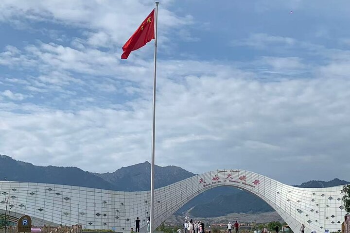 Private Day Tour to Nanshan Pasture and Tianshan Grand Canyon