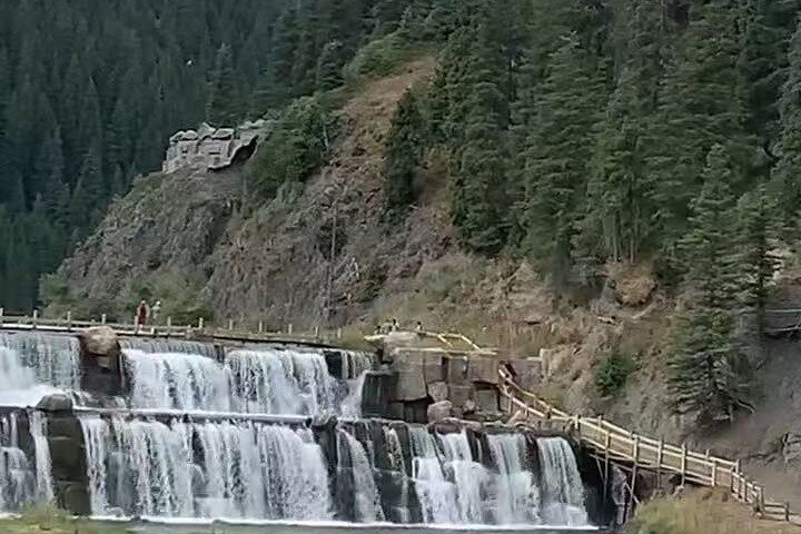 Private Day Tour to Nanshan Pasture and Tianshan Grand Canyon