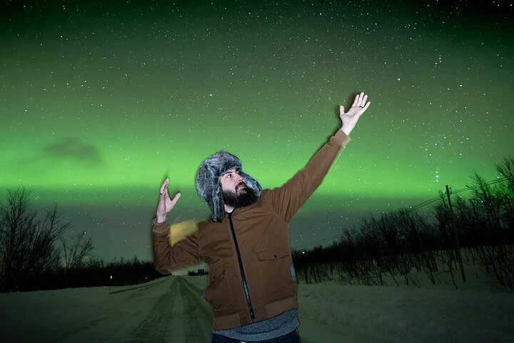 Northern Lights Tour with Local Guide and Photos