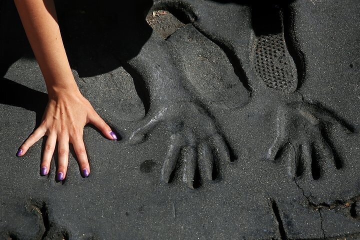 Full-Day Iconic Sights of LA, Hollywood, Beverly Hills, Beaches and More