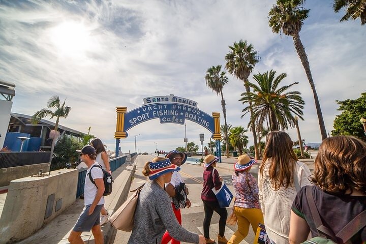 Full-Day Iconic Sights of LA, Hollywood, Beverly Hills, Beaches and More