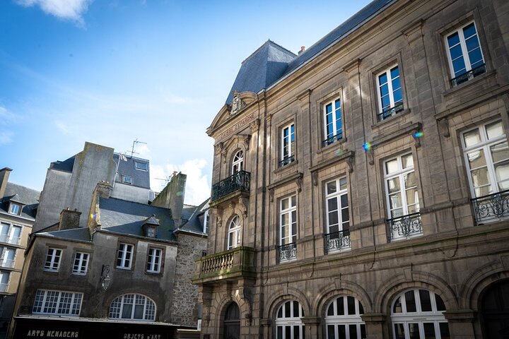 St Malo Private Walking Tour - The Walled City in 2 Hours