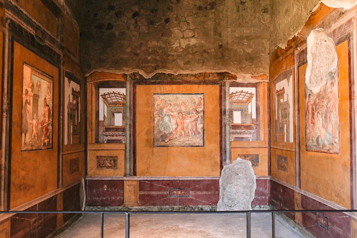 Priority Access Pompeii & Vesuvius Full-Day Tour from Sorrento