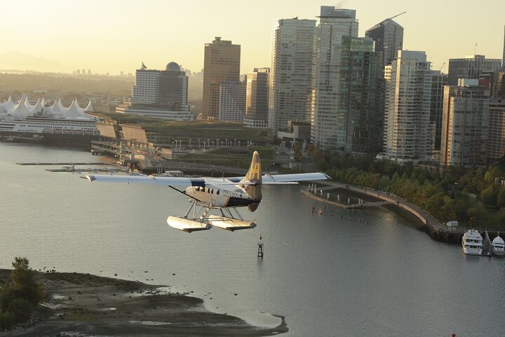 Vancouver Panorama Scenic Seaplane Tour