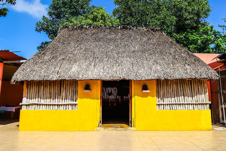 Chichen Itza, Cenote, and Valladolid Tour