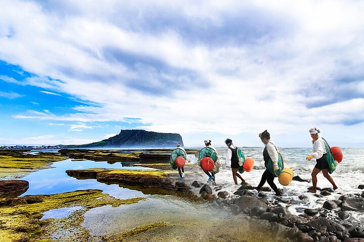 Jeju Tour | Jungmun & Seogwipo Pick-up | Seongsan, Haenyeo, Cave