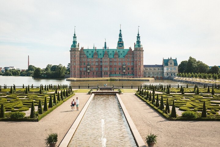 Copenhagen 10 Hour Private Tour – Castles and Countryside