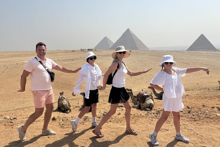 Private Tour to Giza pyramids & Grand Museum from Alexandria Port