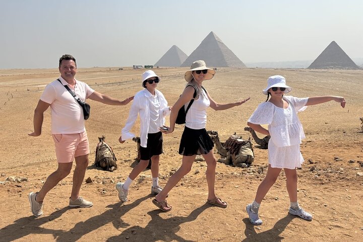 Private Tour to Giza pyramids & Grand Museum from Alexandria Port