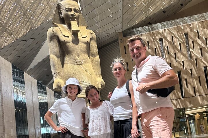 Private Tour to Giza pyramids & Grand Museum from Alexandria Port