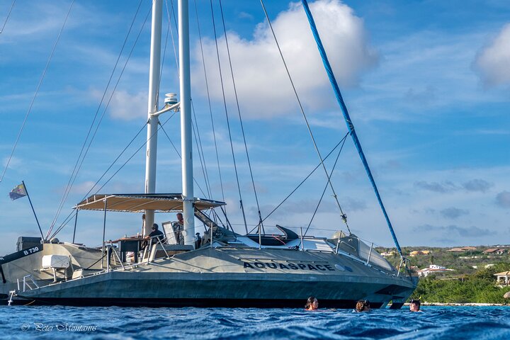 Aquaspace Sunset Sail and Snorkel Tour on Bonaire with Diner