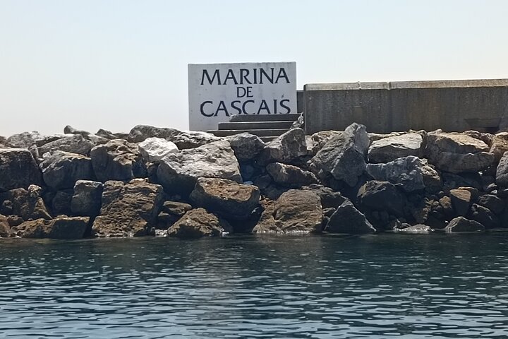 Cascais Coastal Secrets 90 Minute Cruise with Free Wine and Beer