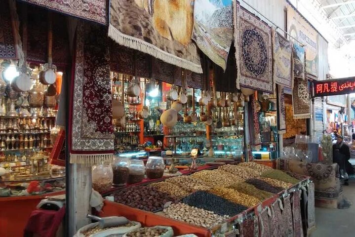 Private Day Tour to Kashgar from Urumqi by Round-way Flight