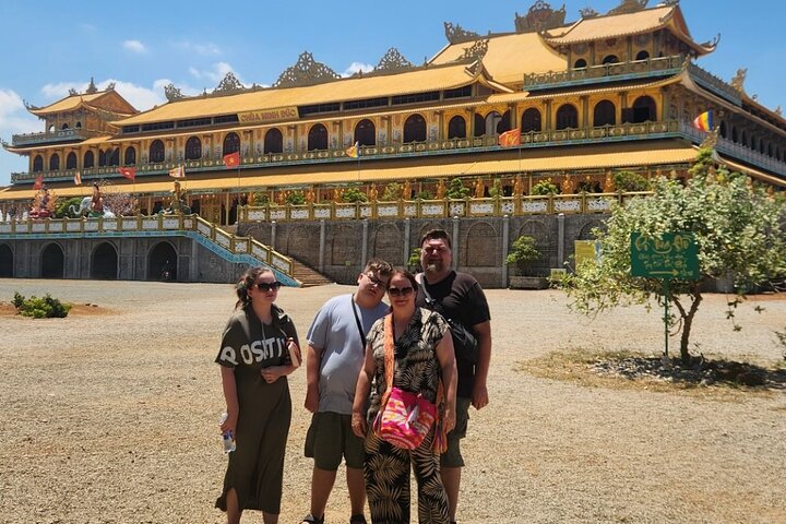 WAR TOUR to MY LAI MASSACRE & KY ANH TUNNELS & GOLDEN PAGODA