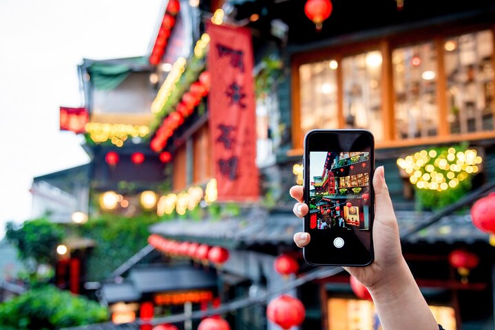 Half Day Private Tour to Jiufen, Shifen Waterfall & Pingxi Sky Lantern