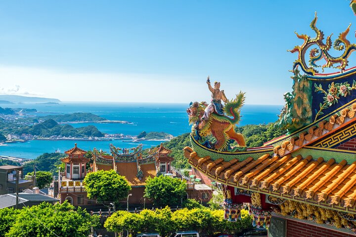 Half Day Private Tour to Jiufen, Shifen Waterfall & Pingxi Sky Lantern